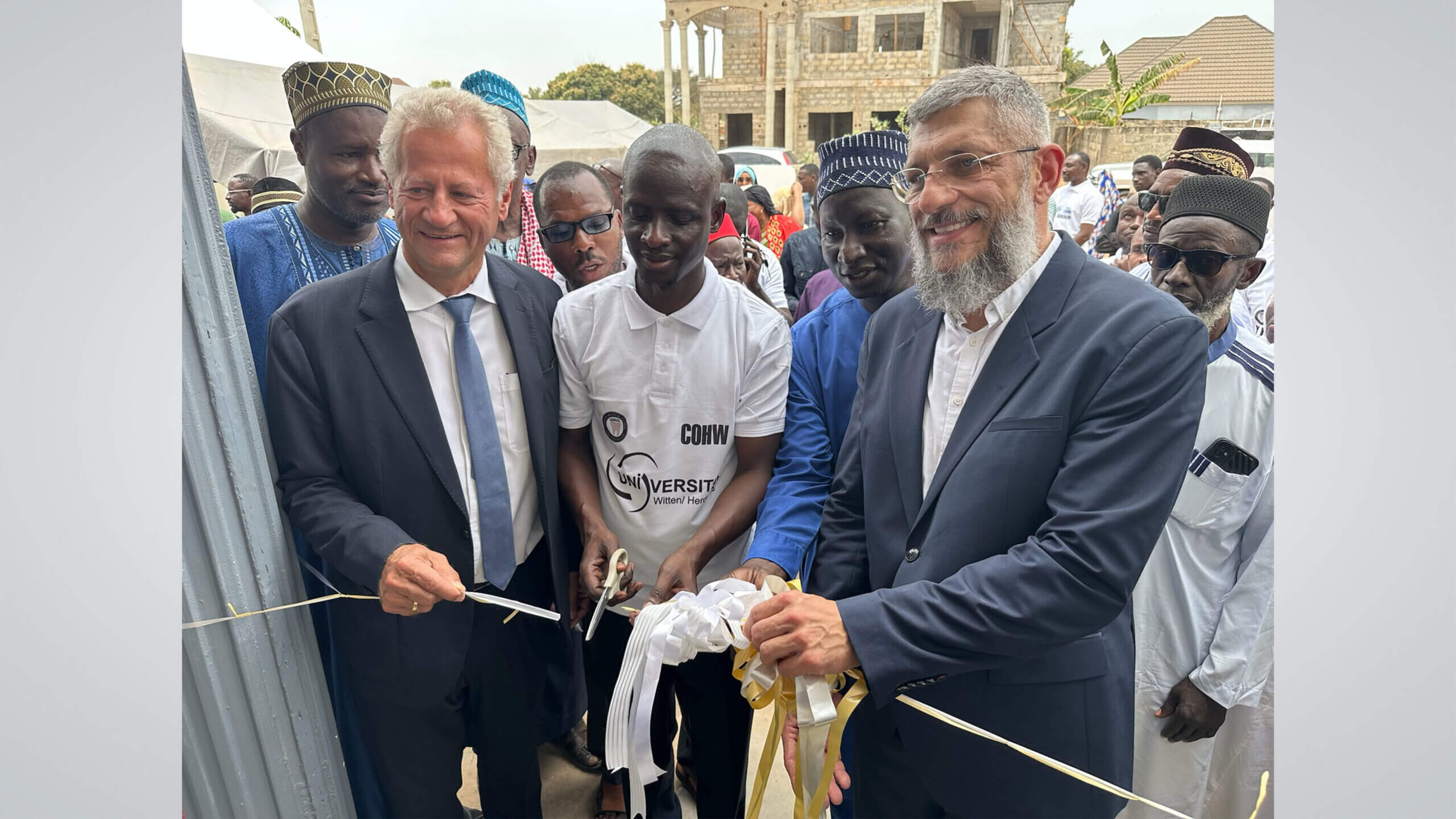 Eröffnung der Jordan Dental Clinic in Gambia