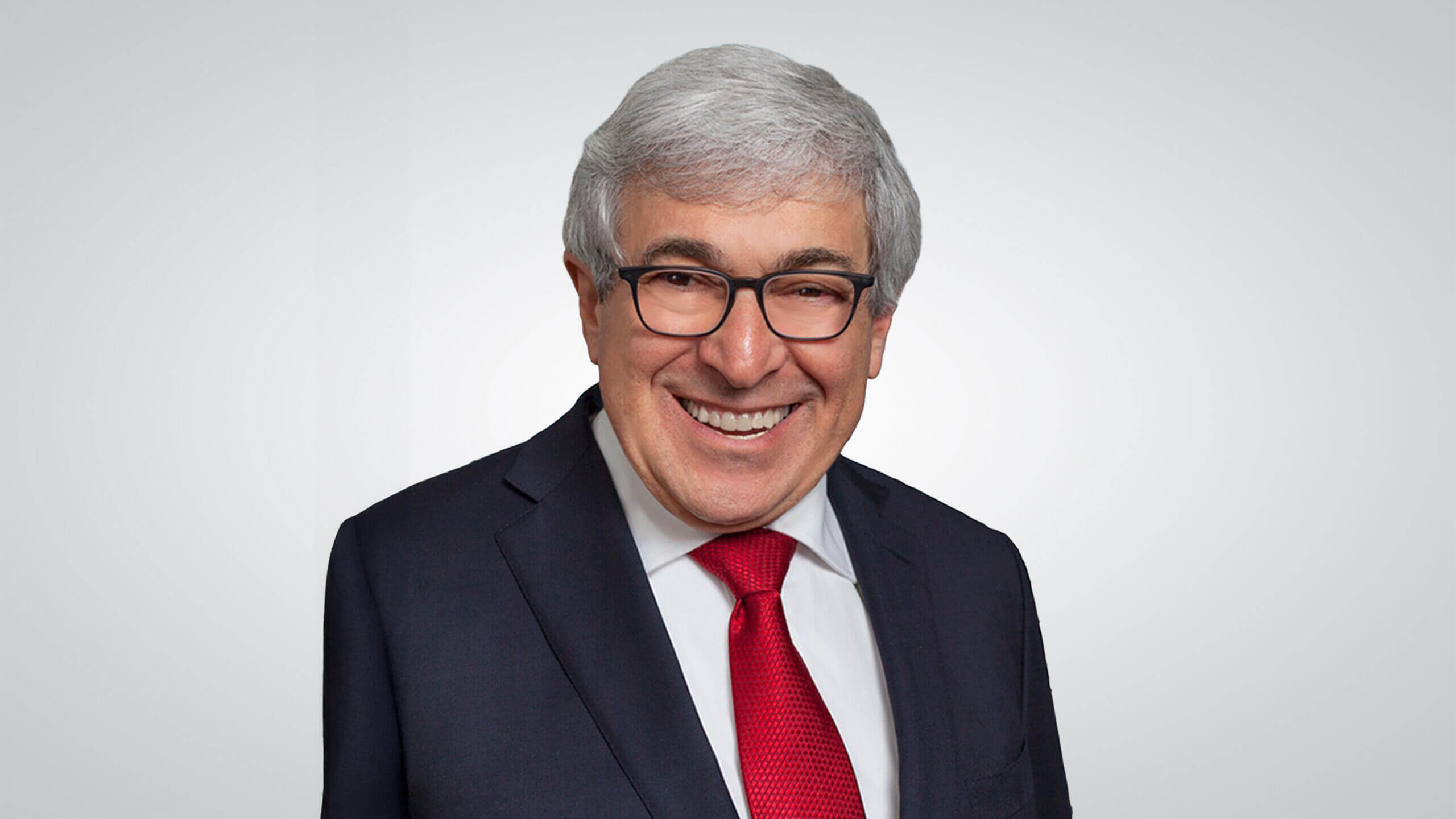 Stanley M. Bergman, CEO von Henry Schein
