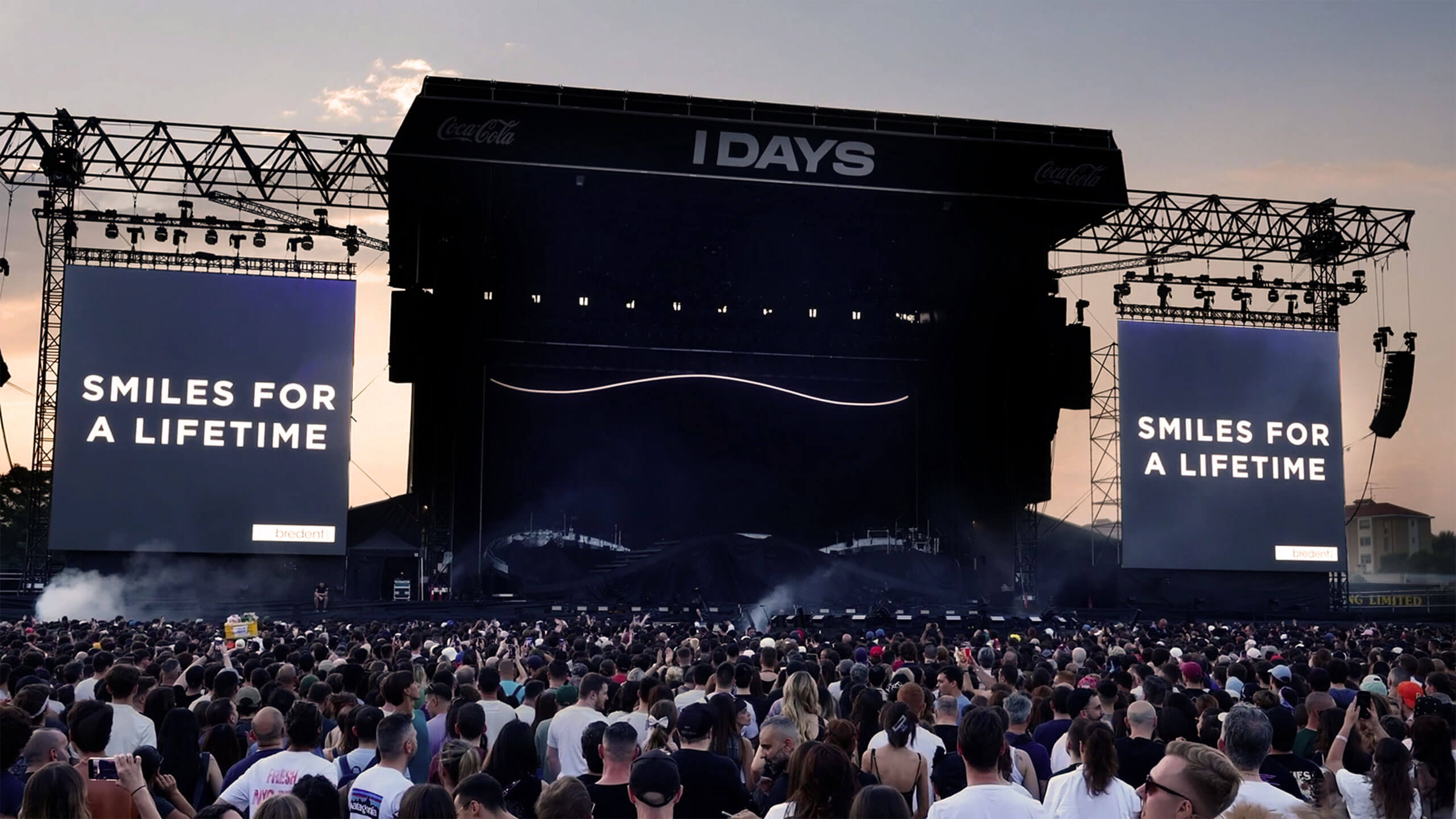 bredent medical war als On-Screen Advertiser Teil der Dua Lipa – Radical Optimism Tour 2025