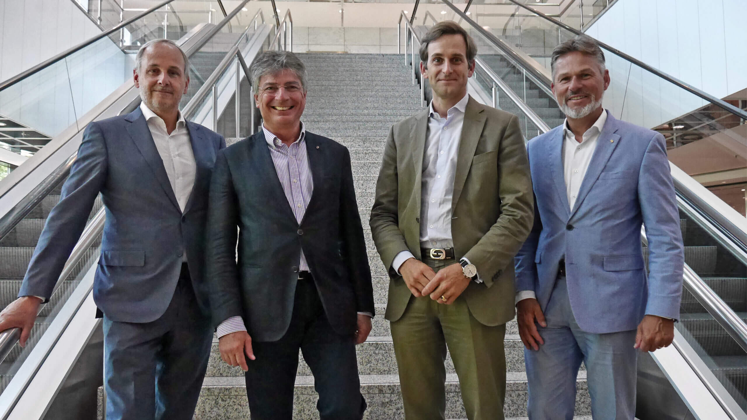 Der VDDI-Vorstand und stellvertretende Vorsitzende 2025 (v. l.): Sebastian Voss, Hager & Meisinger, Mark S. Pace, Dr. Emanuel Rauter, Vita Zahnfabrik H. Rauter, und Olaf Sauerbier, Voco