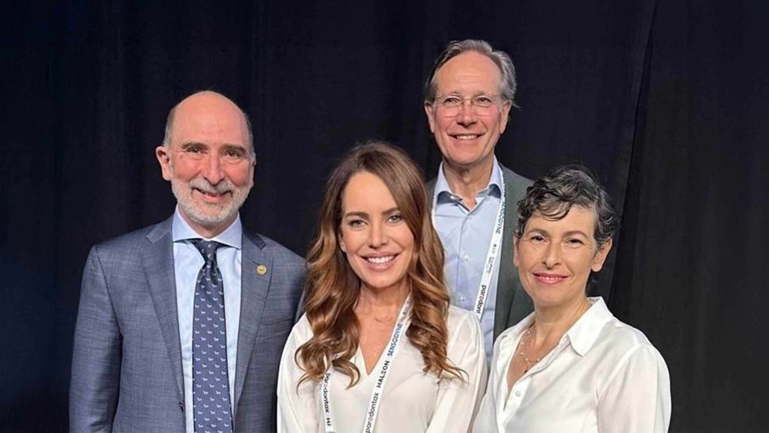 Experten für diagnostische Anwendungen mit künstlicher Intelligenz: Die Professoren Tonetti (Shanghai), Feres (Harvard), Loos (ACTA Amsterdam) und Waisberg (Tel Aviv) referierten auf einem separaten Symposium auf der EuroPerio in Wien. © EFP