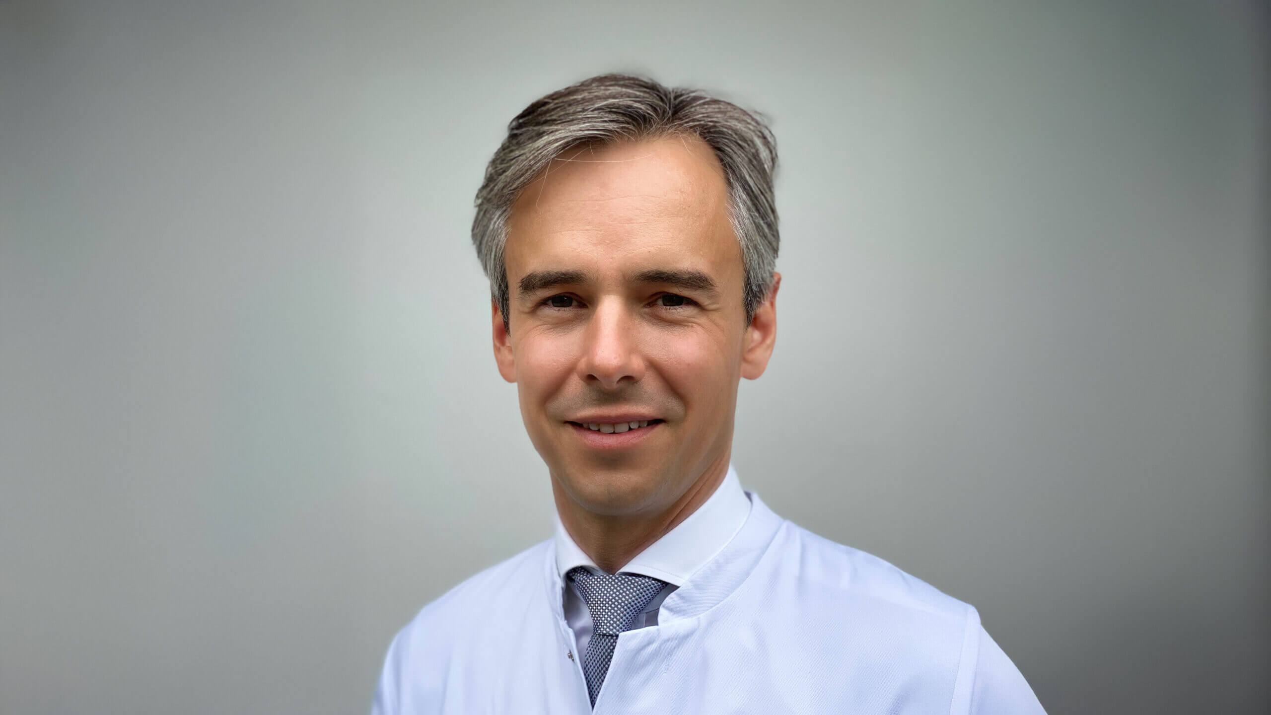 Prof. Dr. Sebastian Paris